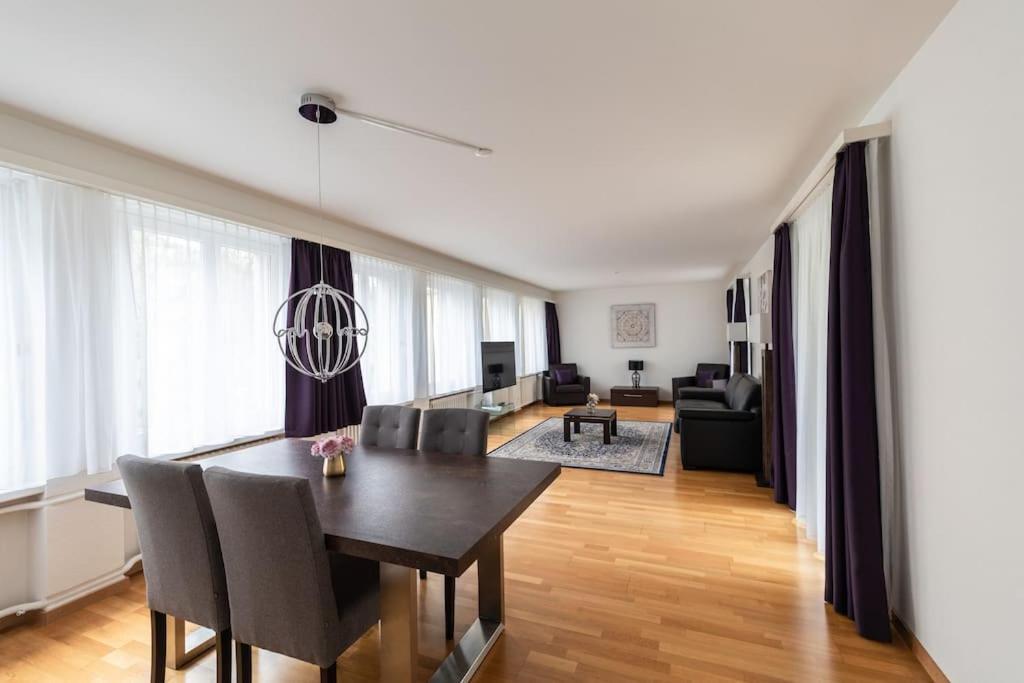 Nice And Big 1 Bedroom Flat City Center/Near Lake Zurigo Esterno foto